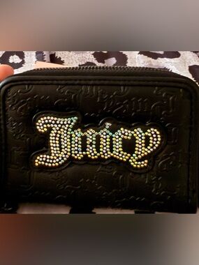Juicy Couture Black Zip-Around Wallet NWT